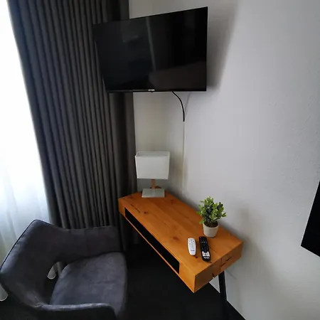 Pilotenunterkunft Fliegerhorst Отель