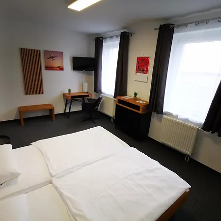 Pilotenunterkunft Fliegerhorst Hotell *