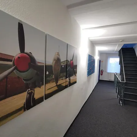 Hotell Pilotenunterkunft Fliegerhorst *