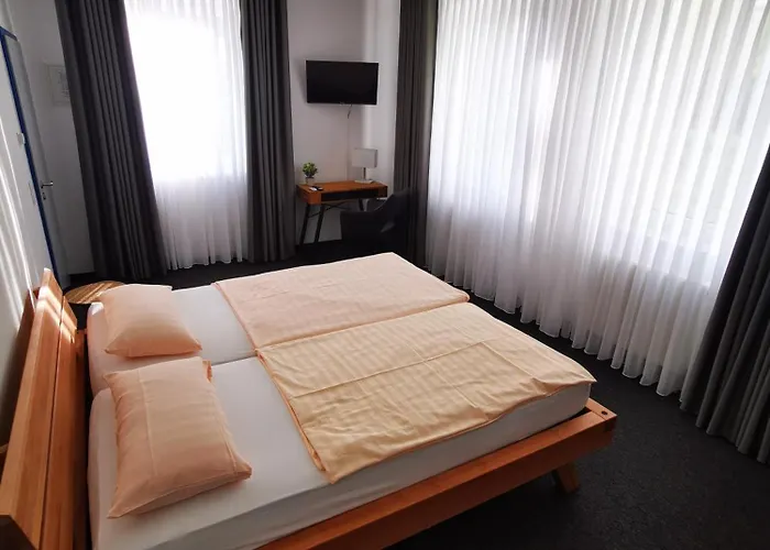 Pilotenunterkunft Fliegerhorst * شتراوسبرغ