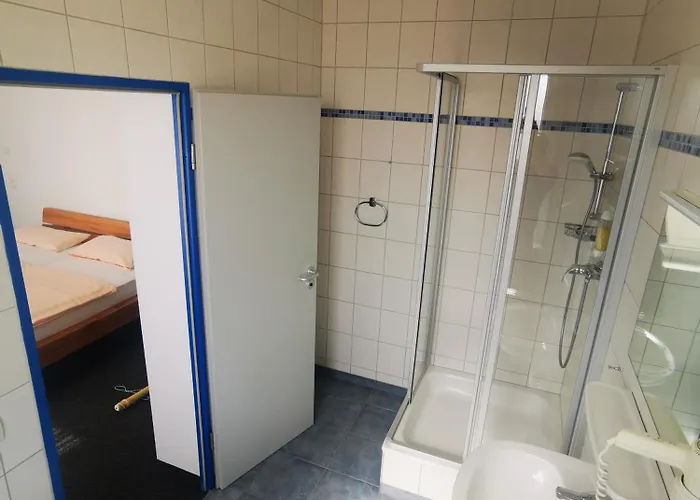 Hotell Pilotenunterkunft Fliegerhorst *