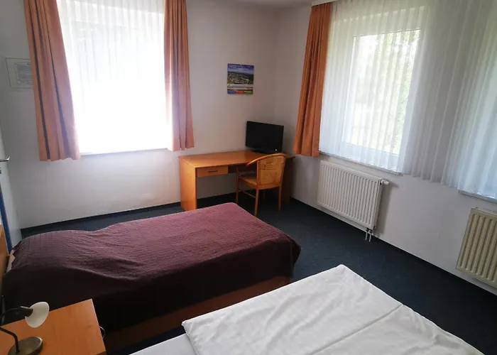 Hotell Pilotenunterkunft Fliegerhorst