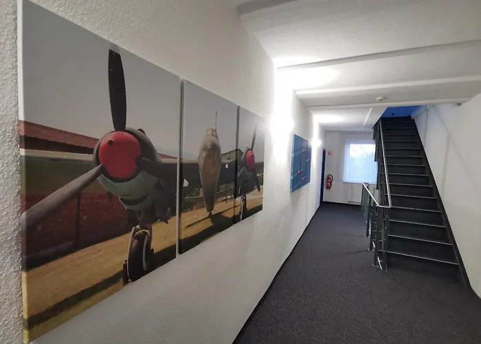 Hotell Pilotenunterkunft Fliegerhorst *